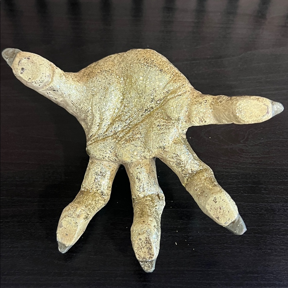 Large zombie hand candle holder - Picture 6 of 10